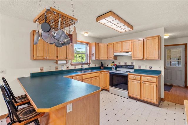 82 West Street Road, Fairfax, VT 05454