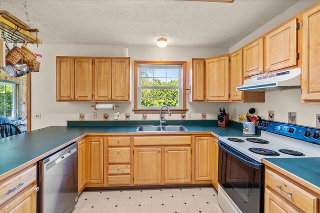 82 West Street Road, Fairfax, VT 05454