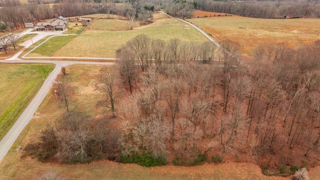 105 Riggs Rd, Portland, TN 37148