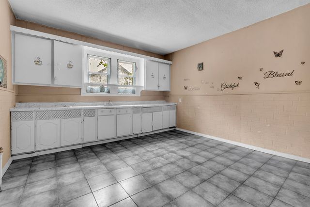 2034 WHITNEY AVE, Memphis, TN 38127