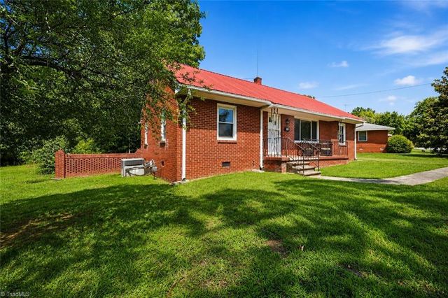 306 Oakgrove Drive, Graham, NC 27253