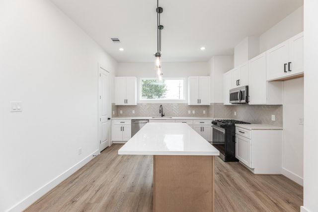905 Quitman Street A, Houston, TX 77009