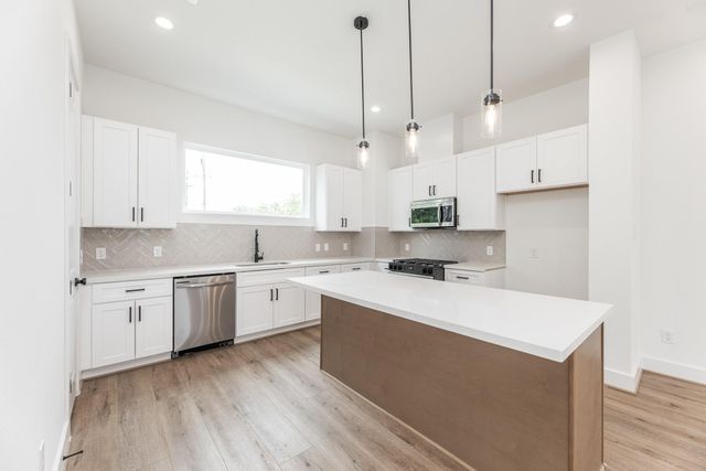 905 Quitman Street A, Houston, TX 77009