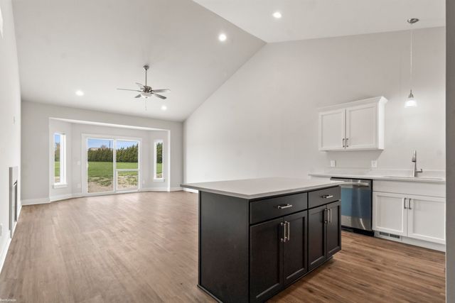 48389 Applegrove Lane, New Baltimore, MI 48051