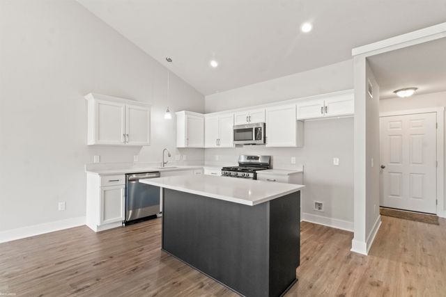 48389 Applegrove Lane, New Baltimore, MI 48051