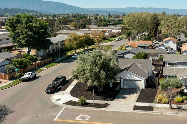 5399 Entrada Olmos, San Jose, CA 95123