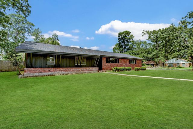 1703 N Roberson Street, Conroe, TX 77301