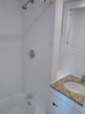 4 Lewis Ct, Gloucester, MA 01930