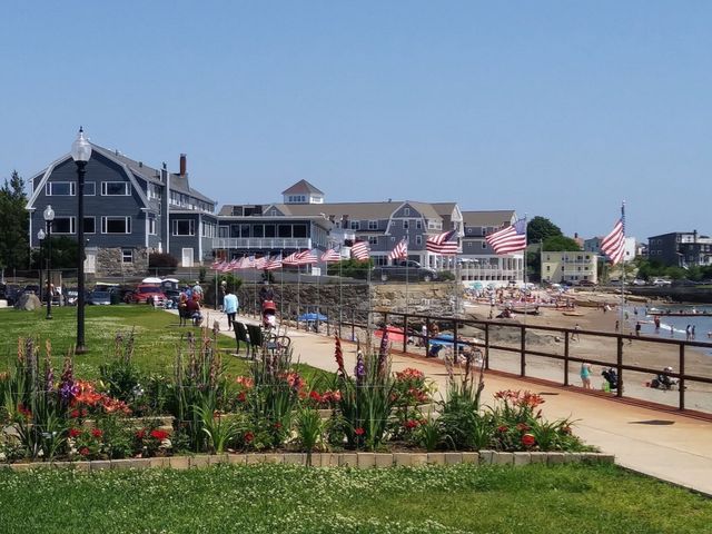 4 Lewis Ct, Gloucester, MA 01930
