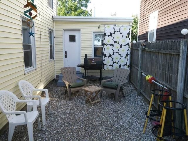 4 Lewis Ct, Gloucester, MA 01930