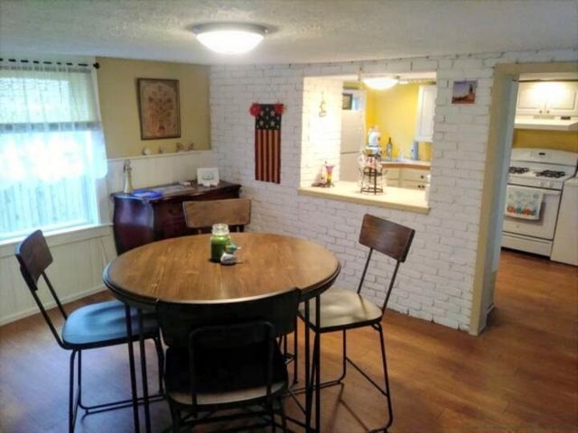 4 Lewis Ct, Gloucester, MA 01930