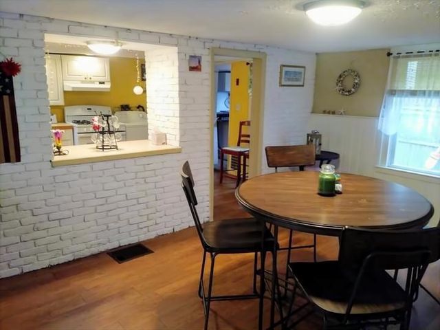 4 Lewis Ct, Gloucester, MA 01930