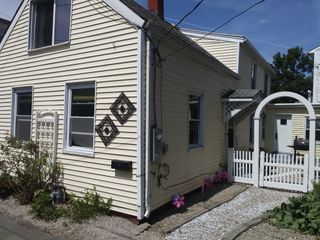 4 Lewis Ct, Gloucester, MA 01930