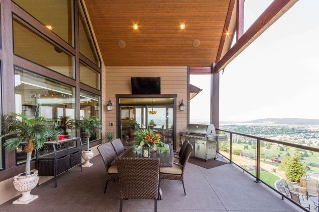 224 N CHIEF GARRY Dr, Liberty Lake, WA 99019