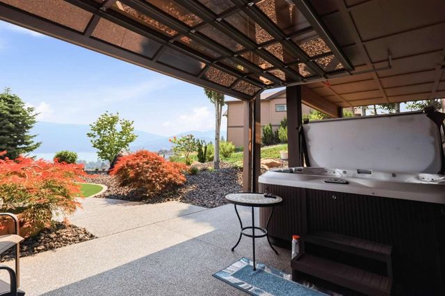 224 N CHIEF GARRY Dr, Liberty Lake, WA 99019