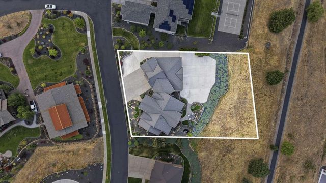 224 N CHIEF GARRY Dr, Liberty Lake, WA 99019