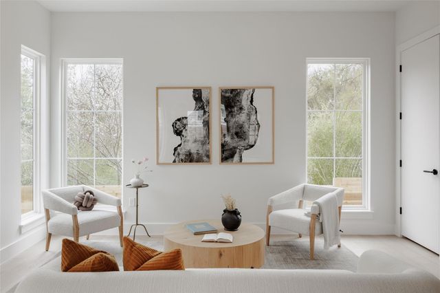 1180 Ridgeway DR 2, Austin, TX 78702