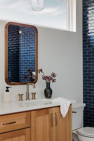 1180 Ridgeway DR 2, Austin, TX 78702