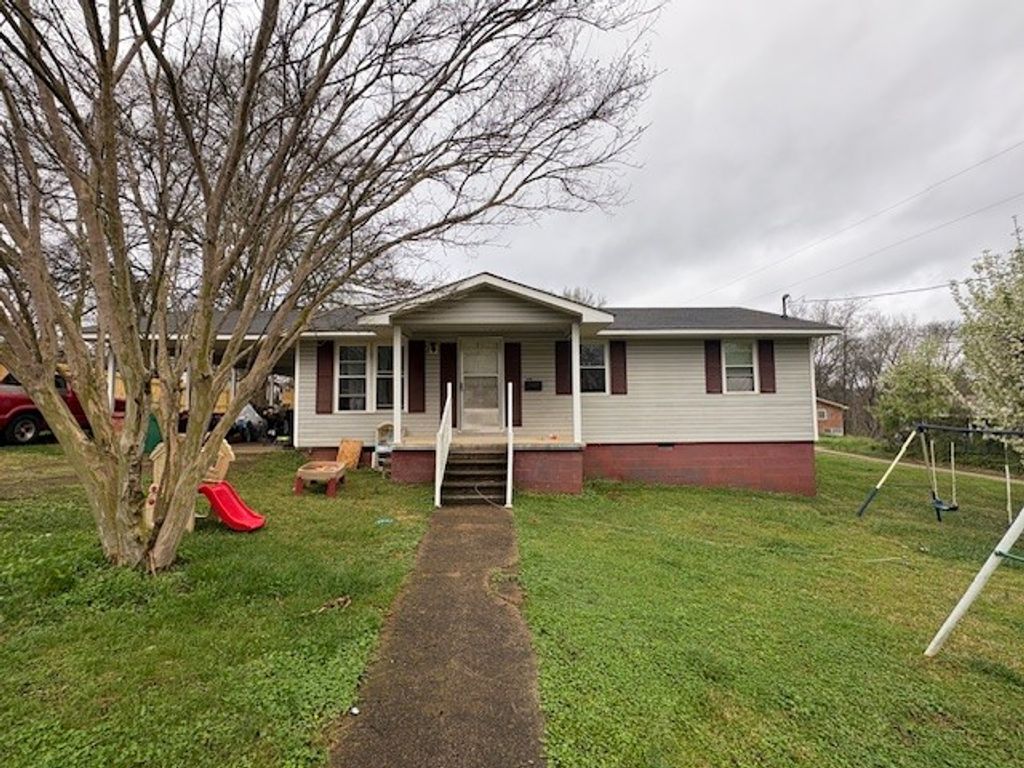1011 Massengill St, Winchester, TN 37398