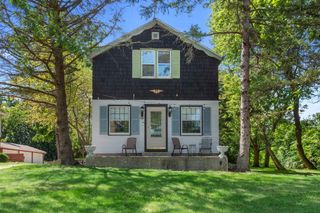 1941 S 124th STREET, New Berlin, WI 53151