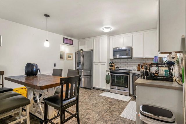 842 S Stearns Rd, Oakdale, CA 95361