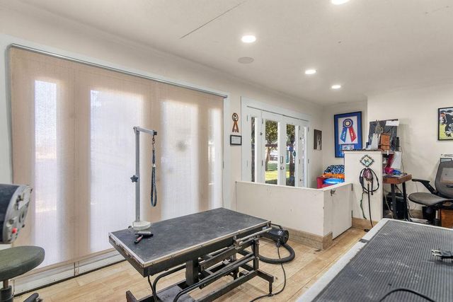 842 S Stearns Rd, Oakdale, CA 95361