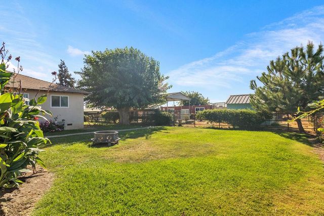 842 S Stearns Rd, Oakdale, CA 95361