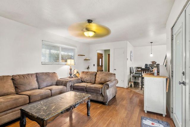 842 S Stearns Rd, Oakdale, CA 95361