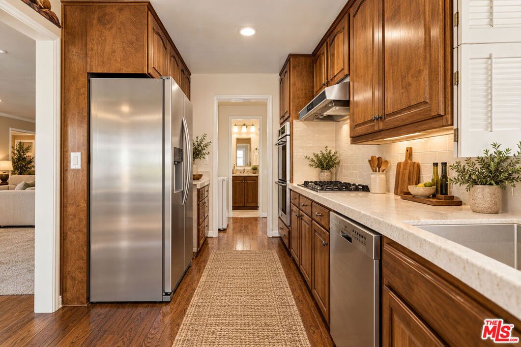 9801 Cabanas Avenue, Tujunga, CA 91042 — photo 5