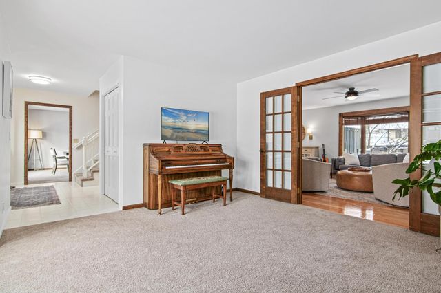 5816 Oxford Street N, Shoreview, MN 55126