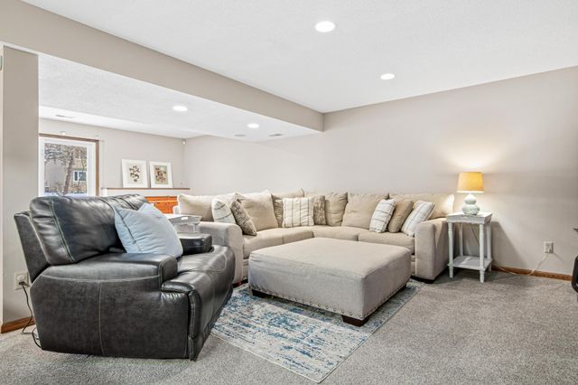 5816 Oxford Street N, Shoreview, MN 55126