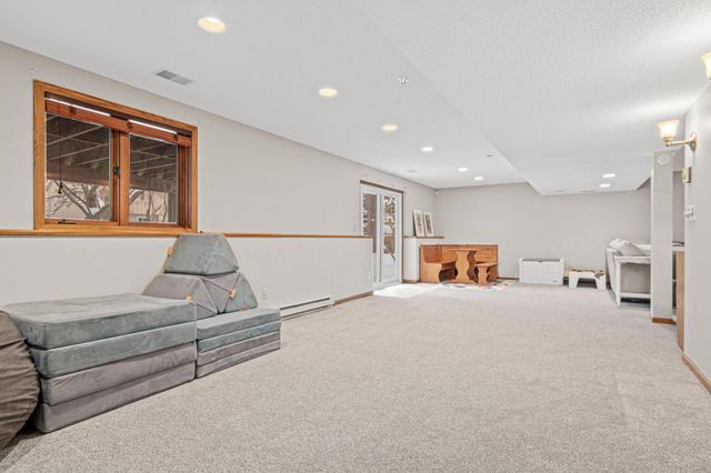 5816 Oxford Street N, Shoreview, MN 55126