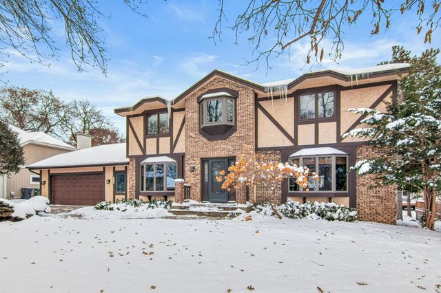 5816 Oxford Street N, Shoreview, MN 55126