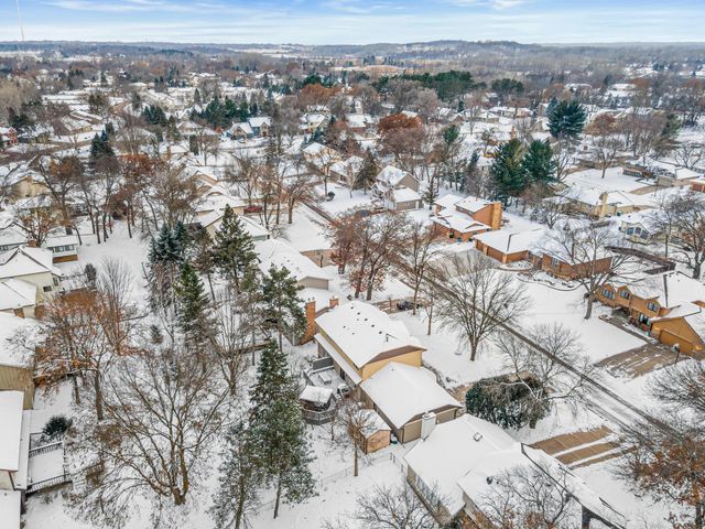 5816 Oxford Street N, Shoreview, MN 55126