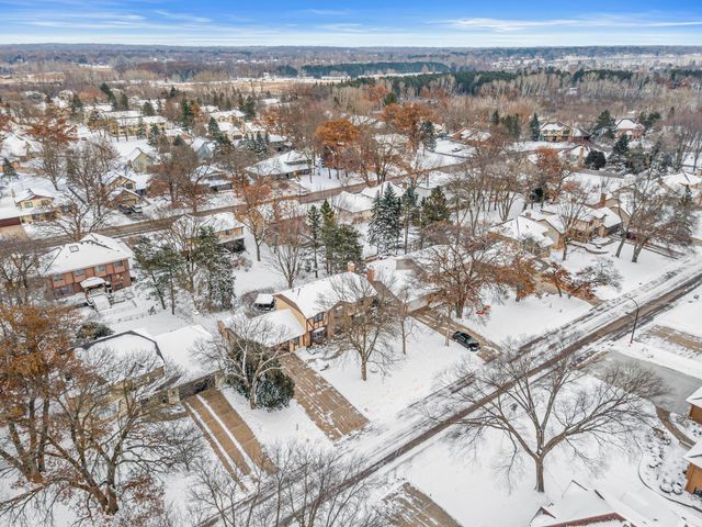 5816 Oxford Street N, Shoreview, MN 55126