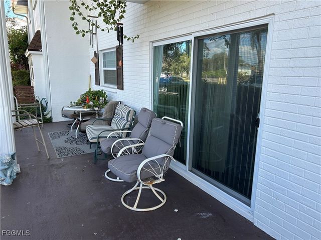 7007 New Post DR 3, North Fort Myers, FL 33917