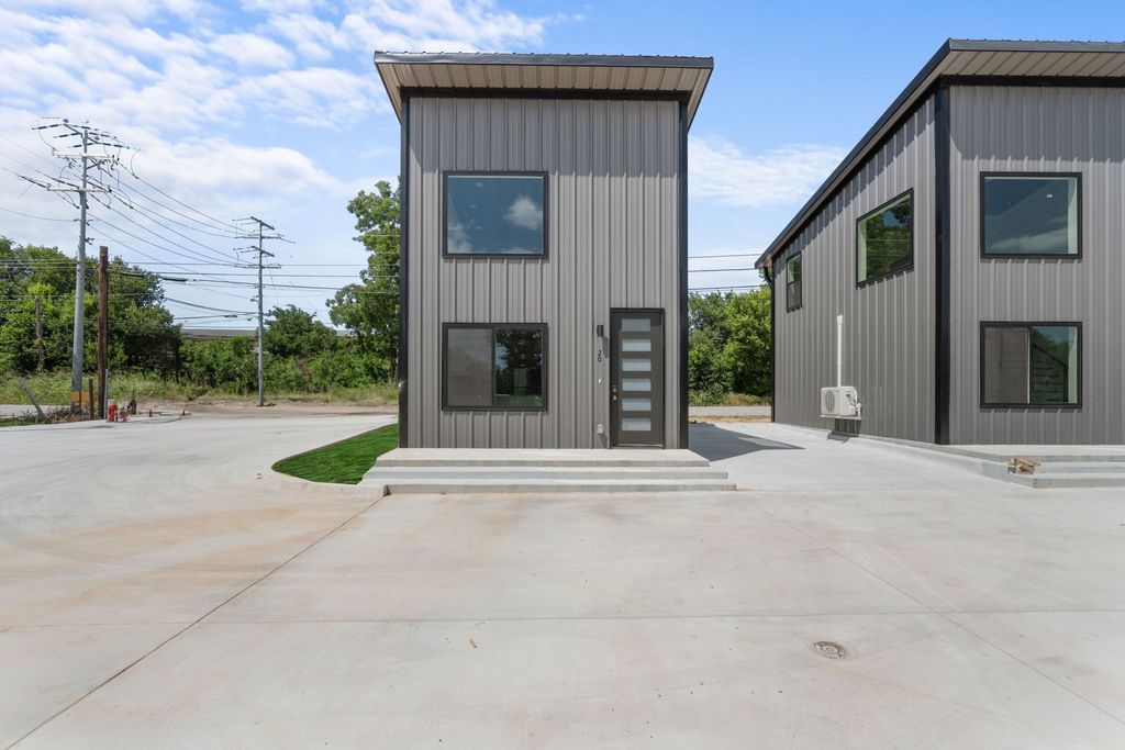 802 Old Wise Road 20, Bowie, TX 76230