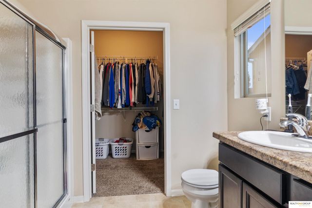 7106 N 140Th Avenue, Omaha, NE 68142