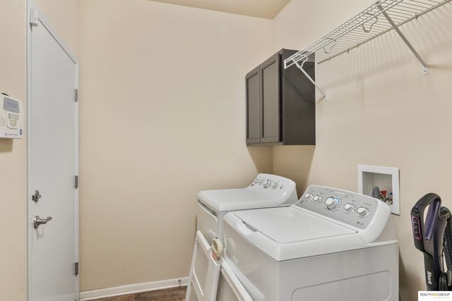 7106 N 140Th Avenue, Omaha, NE 68142