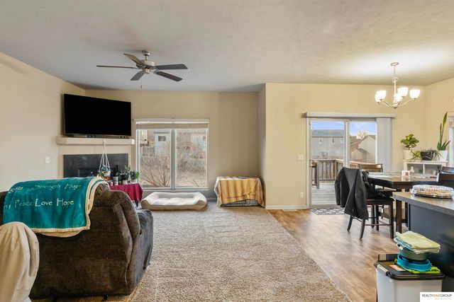 7106 N 140Th Avenue, Omaha, NE 68142