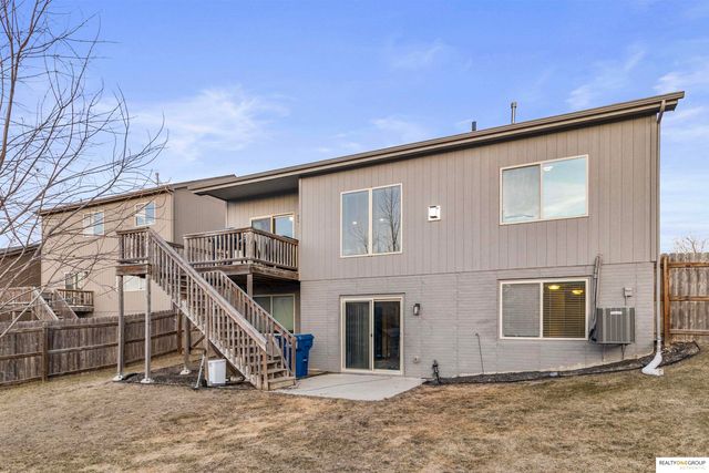 7106 N 140Th Avenue, Omaha, NE 68142