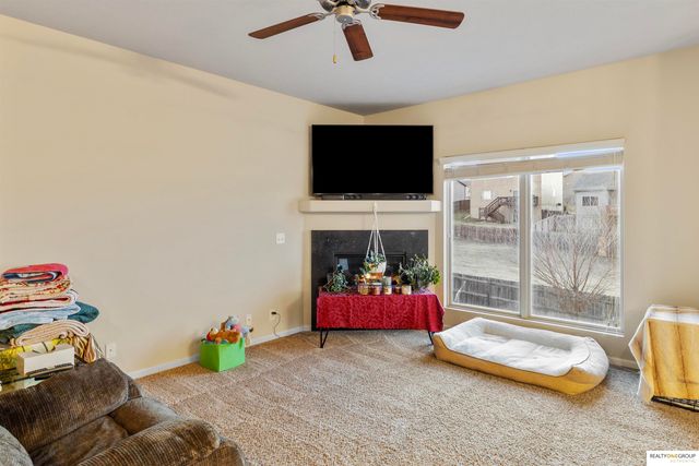 7106 N 140Th Avenue, Omaha, NE 68142