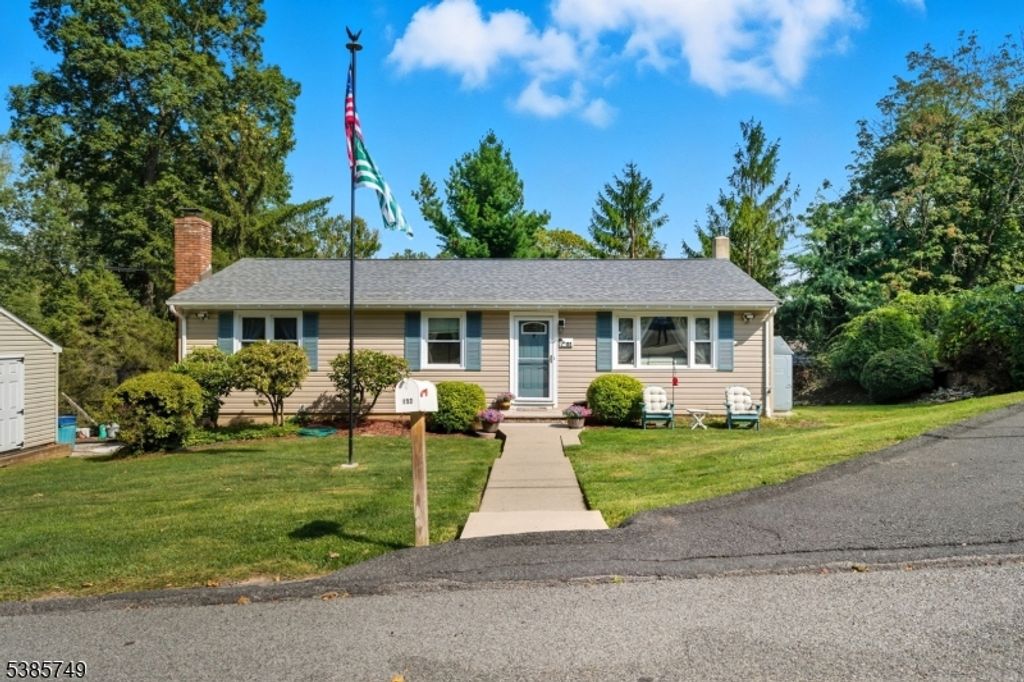 152 Pennsylvania Ave, Jefferson Twp., NJ 07849