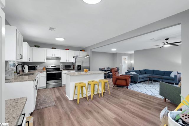 527 N River Road, Cleveland, SC 29635