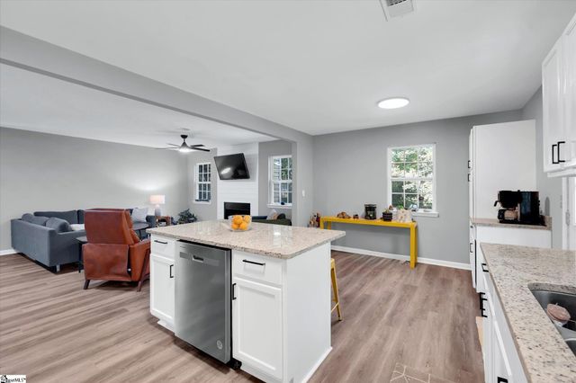 527 N River Road, Cleveland, SC 29635