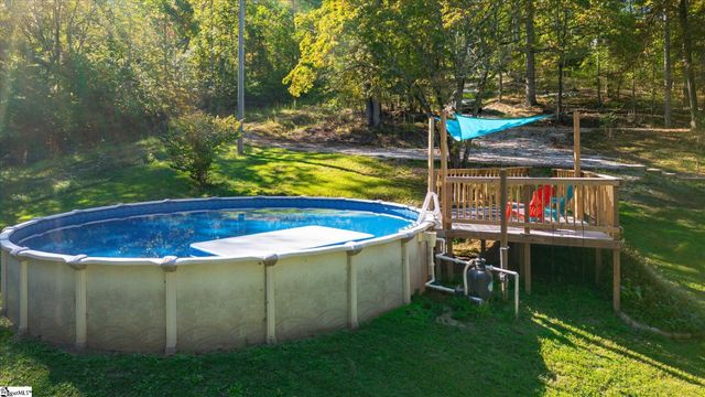 527 N River Road, Cleveland, SC 29635