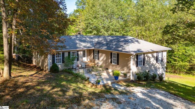527 N River Road, Cleveland, SC 29635