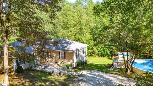 527 N River Road, Cleveland, SC 29635