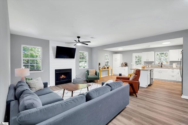 527 N River Road, Cleveland, SC 29635