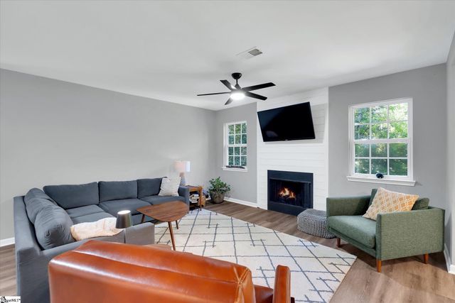 527 N River Road, Cleveland, SC 29635